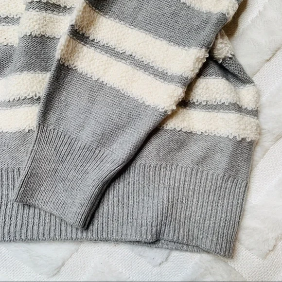 Vince Camuto Grey Stripe Crewneck Sweater - Picture 4 of 5